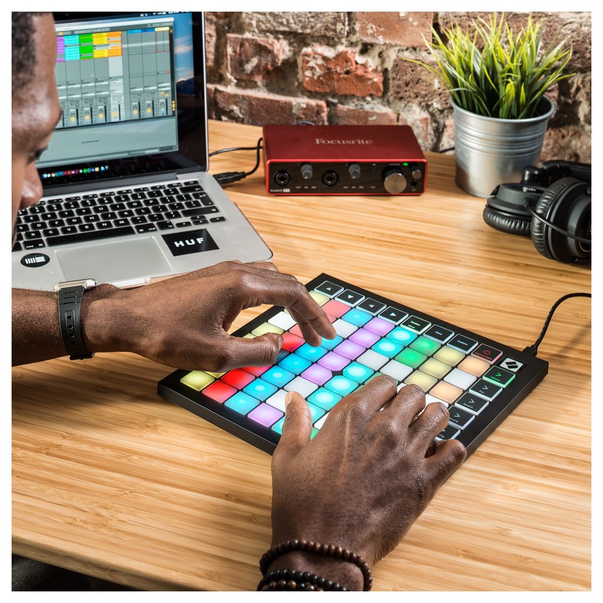 Novation Launchpad X Купить С Гарантией Снижения Цены Контроллер В.