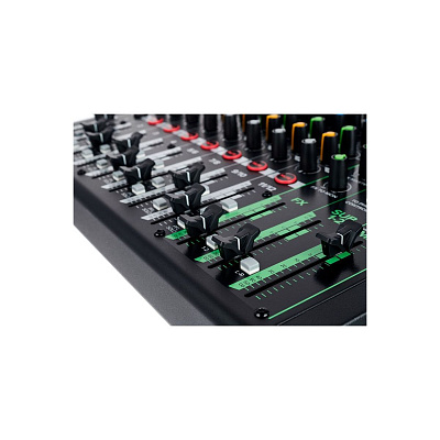 Микшер с процессором эффектов Mackie ProFX12v3