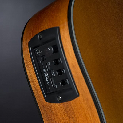 Электроакустическая гитара Yamaha FGX800C SDB