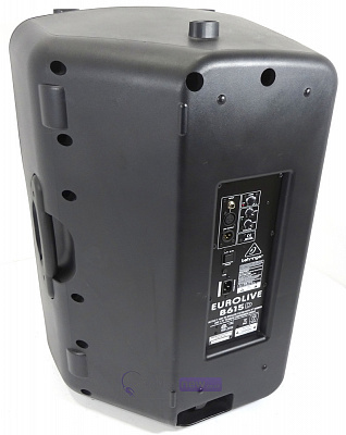 Активная акустическая система Behringer B615D