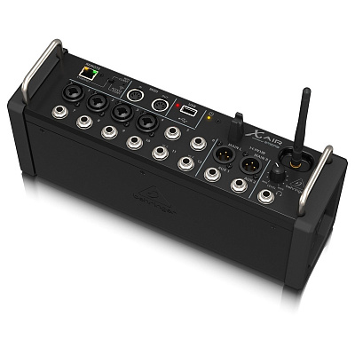 Микшерный пульт Behringer XR-12