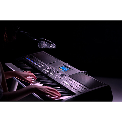 Синтезатор с автоаккомпанементом Yamaha PSR-SX600